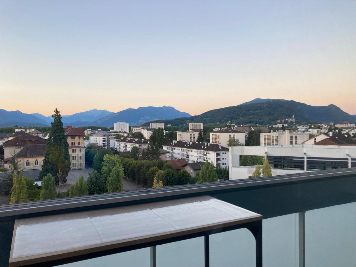 Luxueux Appartement T4 - Lac 5 Min - Parkings Privatifs - Vue Lac Et Montagne アヌシー エクステリア 写真
