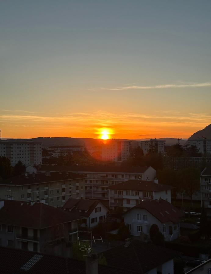 Luxueux Appartement T4 - Lac 5 Min - Parkings Privatifs - Vue Lac Et Montagne アヌシー エクステリア 写真