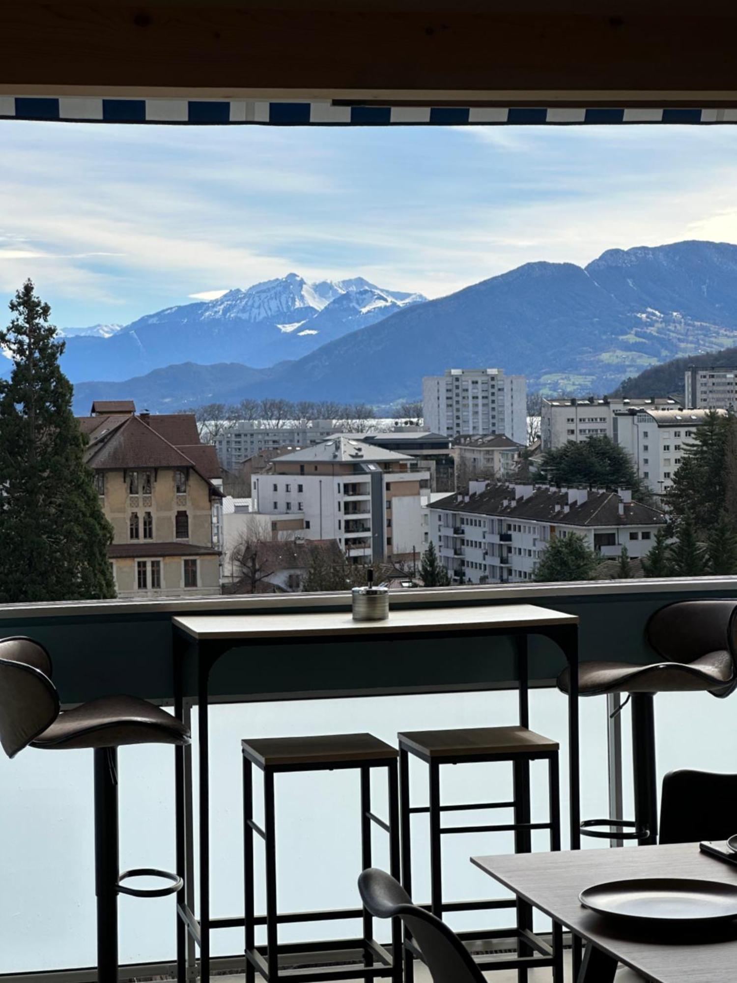 Luxueux Appartement T4 - Lac 5 Min - Parkings Privatifs - Vue Lac Et Montagne アヌシー エクステリア 写真