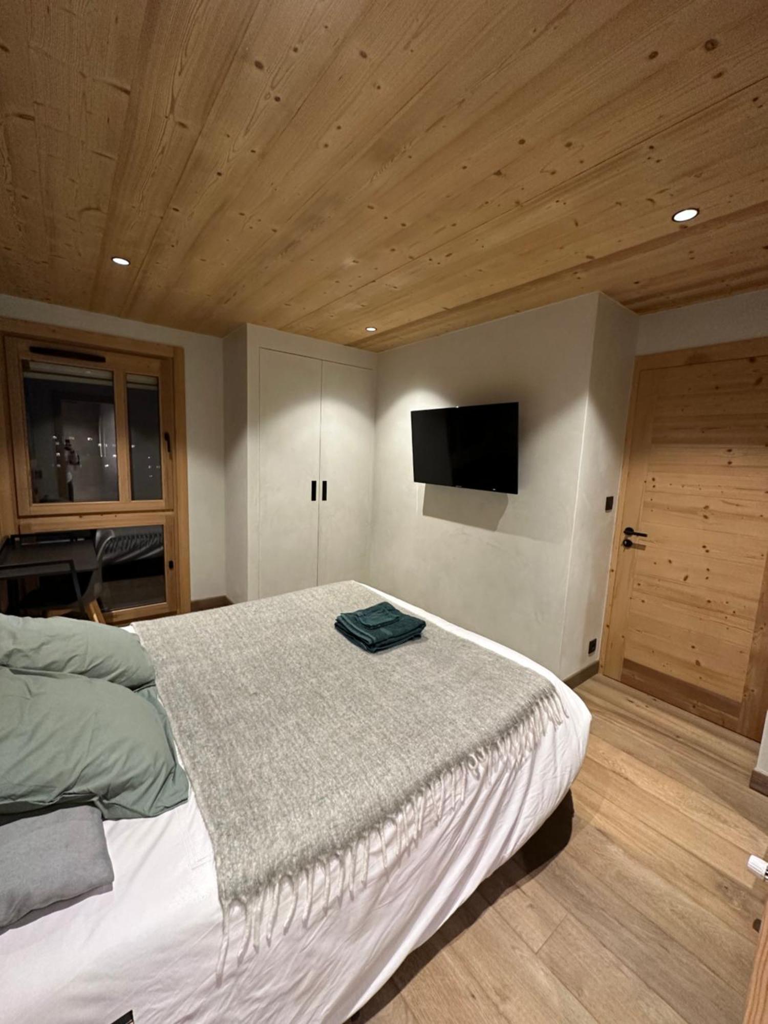 Luxueux Appartement T4 - Lac 5 Min - Parkings Privatifs - Vue Lac Et Montagne アヌシー エクステリア 写真