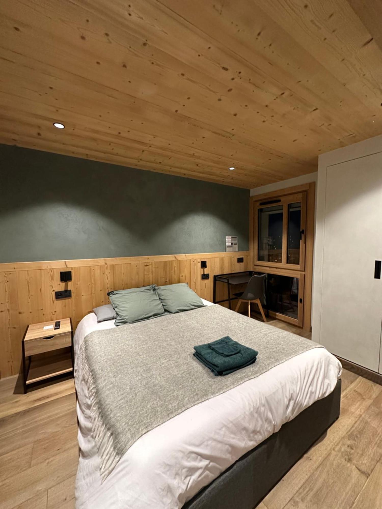 Luxueux Appartement T4 - Lac 5 Min - Parkings Privatifs - Vue Lac Et Montagne アヌシー エクステリア 写真